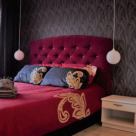 Siauliai Apartments - Ezero Luaran gambar