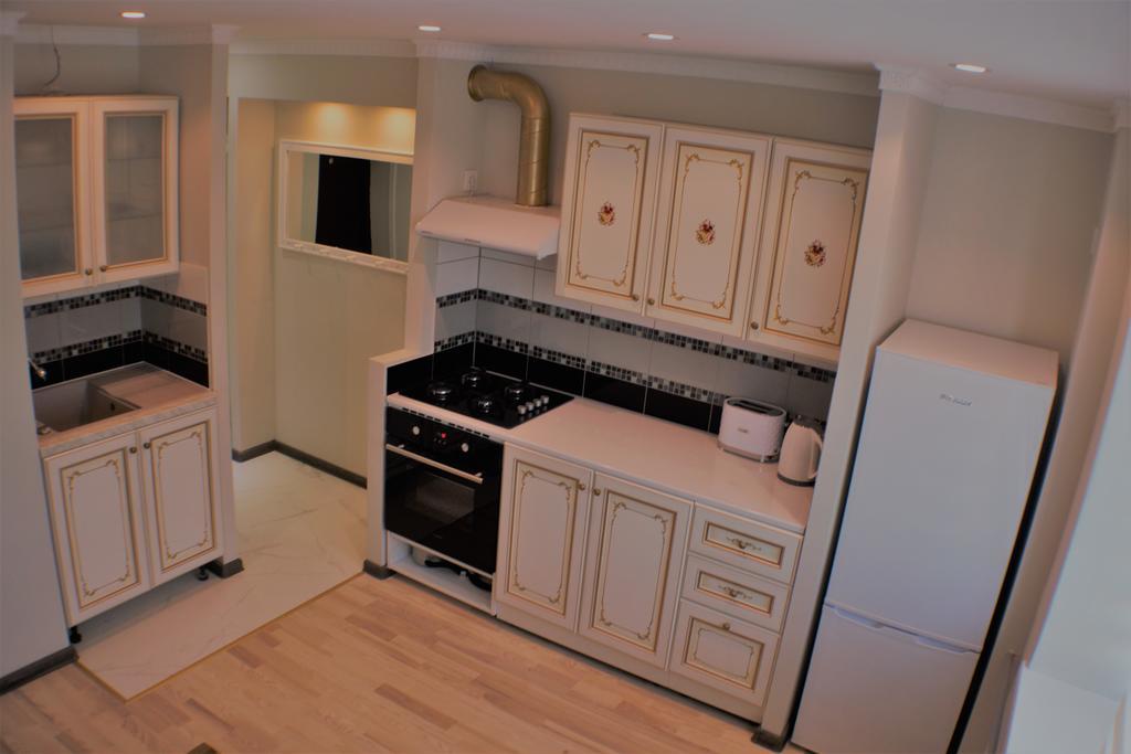 Siauliai Apartments - Ezero Luaran gambar