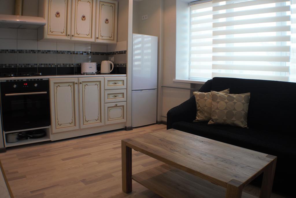 Siauliai Apartments - Ezero Luaran gambar