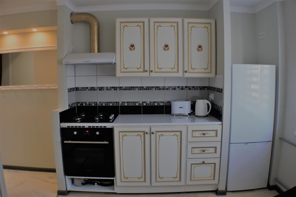 Siauliai Apartments - Ezero Luaran gambar