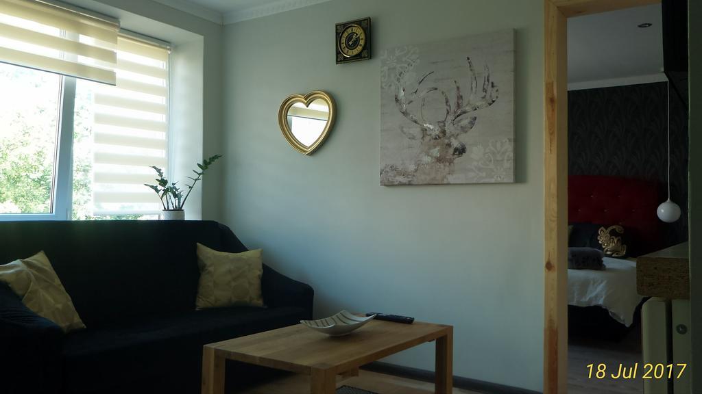Siauliai Apartments - Ezero Luaran gambar