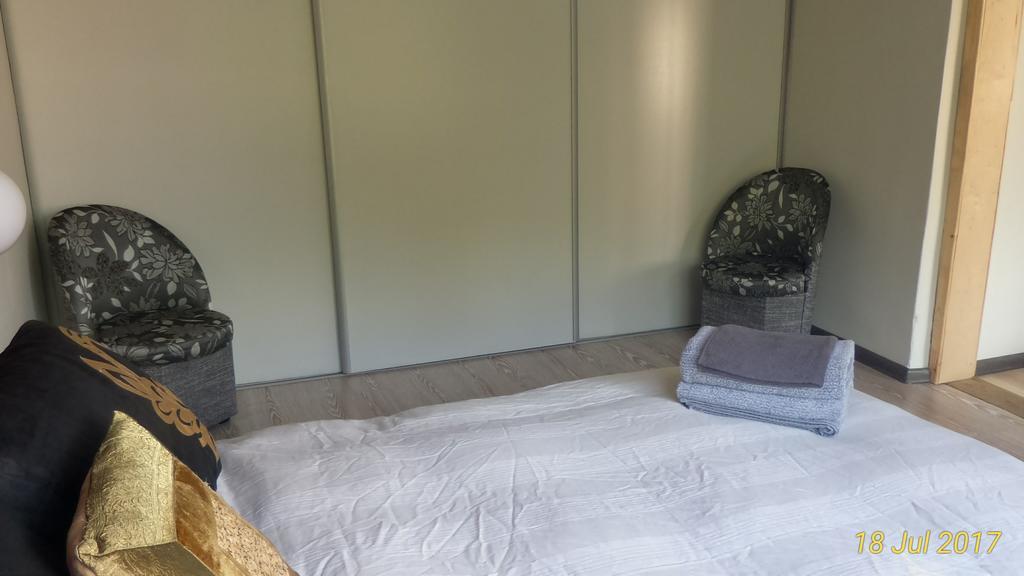 Siauliai Apartments - Ezero Luaran gambar
